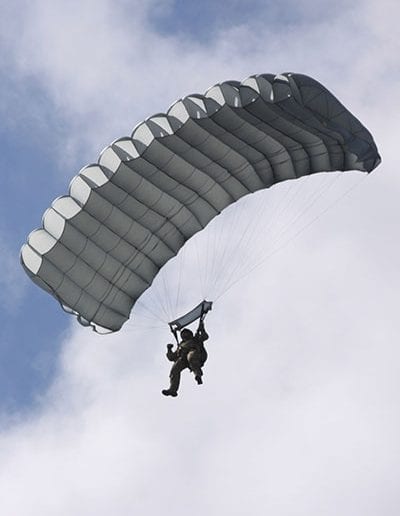 Descending in an tactical reserve parachute